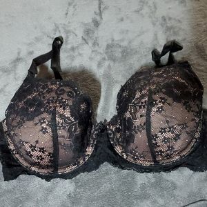 Victoria's Secret black lace lined demi 36C